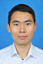 穿蓝色衬衫的男子

描述已自动生成